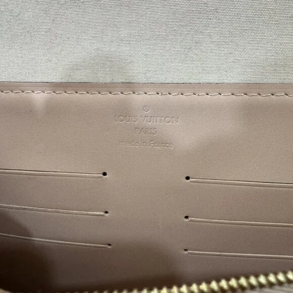 Louis Vuitton Vernis Anna Chain Clutch / Crossbody Bag (removable strap)– Beige - Picture 9 of 13